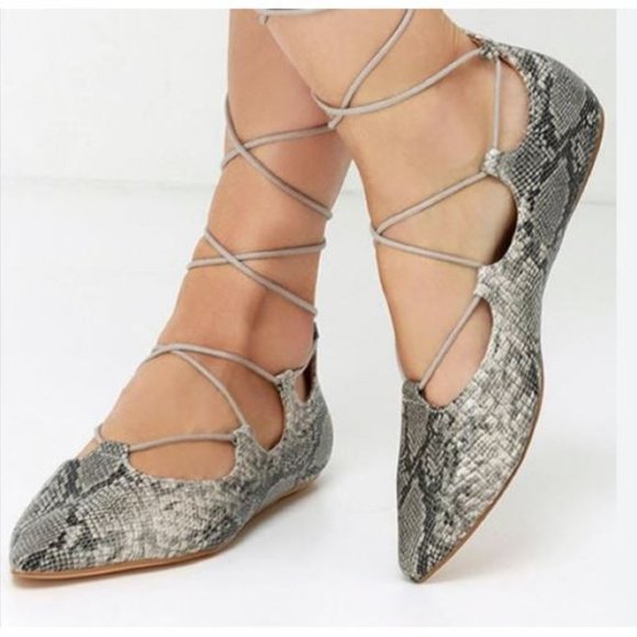Old Navy Shoes - Old Navy, size 8 snakeskin flats, ankle wrap